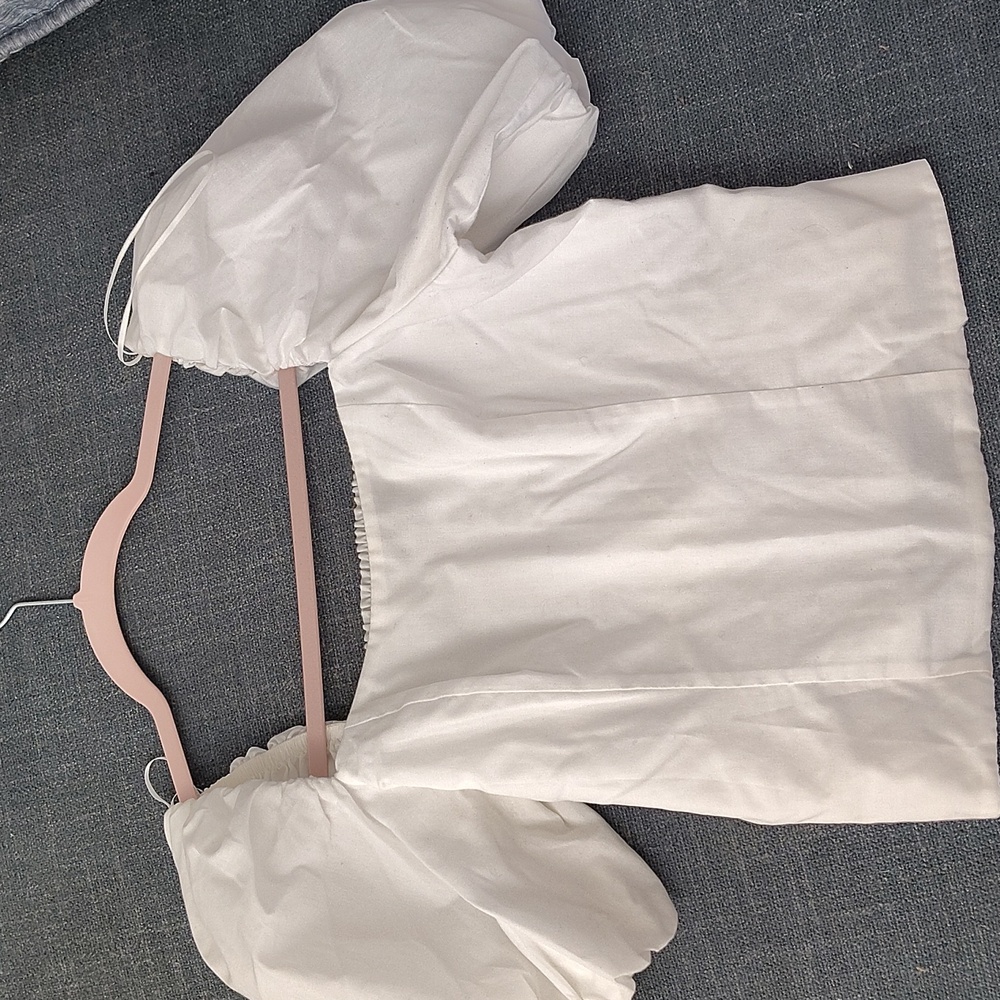 Banana Republic poofy sleeves White crop top size small